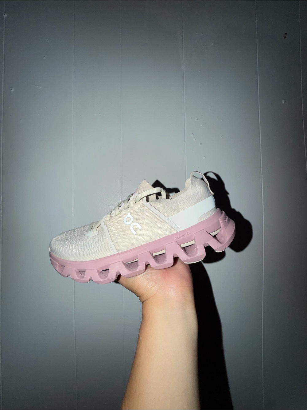 Women ‘On Running’ CloudSwift 4 shoes Size 8.5
